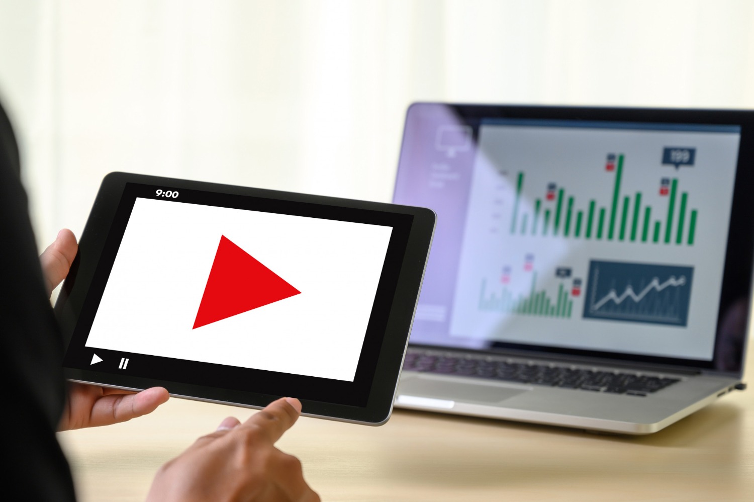 De Ce Se Face Promovare Pe YouTube: Puterea Vizualului în Marketingul Online