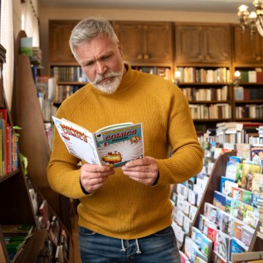 Există acces la biblioteci sau alte resurse educaționale intr-un camin de batrani?