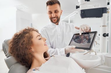 Cum influențează tehnologia CAD/CAM calitatea și predictibilitatea lucrărilor dentare